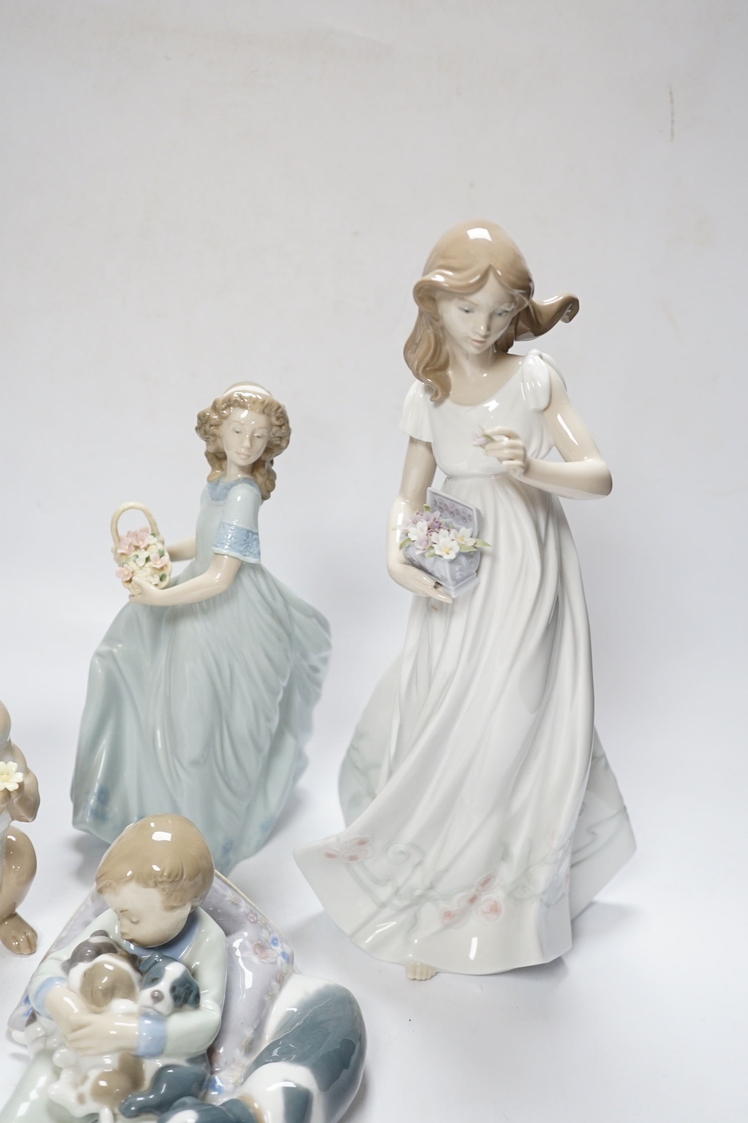 Six Lladro figure groups, Treasures of The Earth, Spring Enchantment, Sweet Dreams, Would You Be Mine, Let’s Make Up and Duckling, all boxed (6)